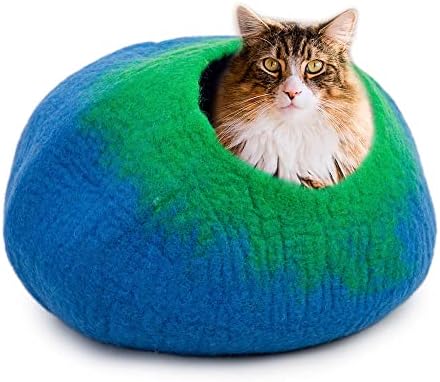 Luxurious Merino Wool Cat Cave by Woolygon