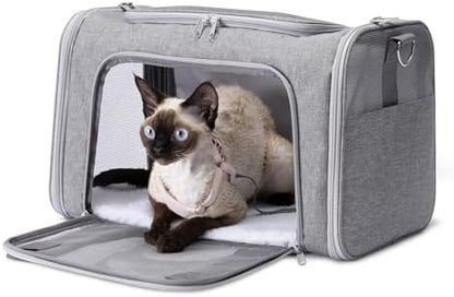 Amazon Basics Soft Cat & Dog Carrier by AmazonBasics