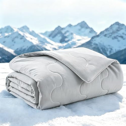 gogobunny Premium Cooling Blanket by gogobunny