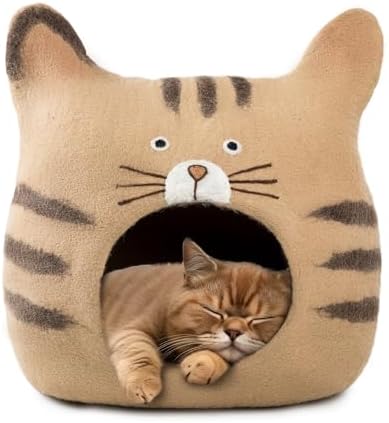 Luxurious Merino Wool Cat Cave by Woolygon