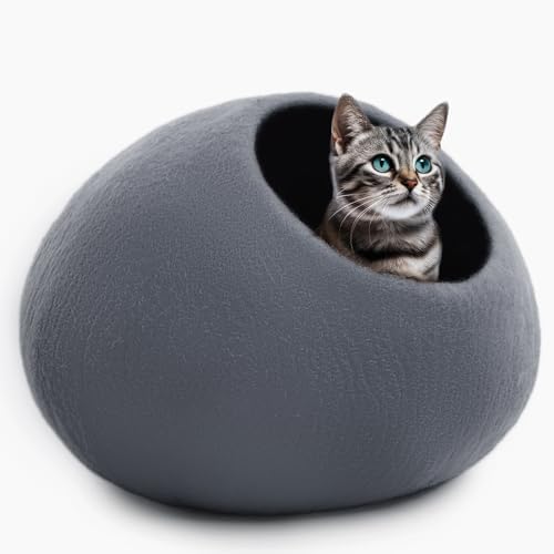 Luxurious Merino Wool Cat Cave by Woolygon