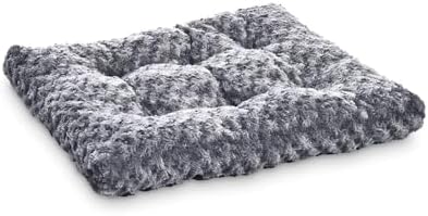 Amazon Basics Washable Cat and Dog Bed, Crate Pad by AmazonBasics