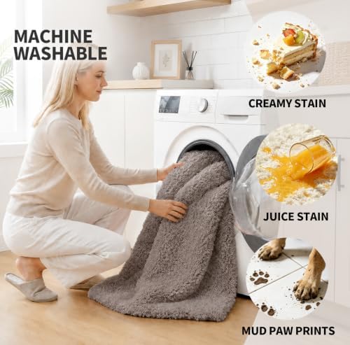 ILANGO Bathroom Rugs 32" × 20", Extra Soft Absorbent Microfiber Bath Rugs - Image 3