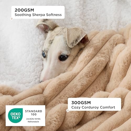 Bedsure ComfyFleece® Waterproof Dog Blankets - Image 2